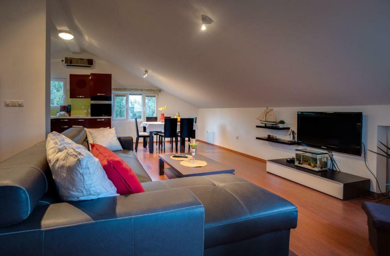 Apartman Nane Banjol Exterior photo